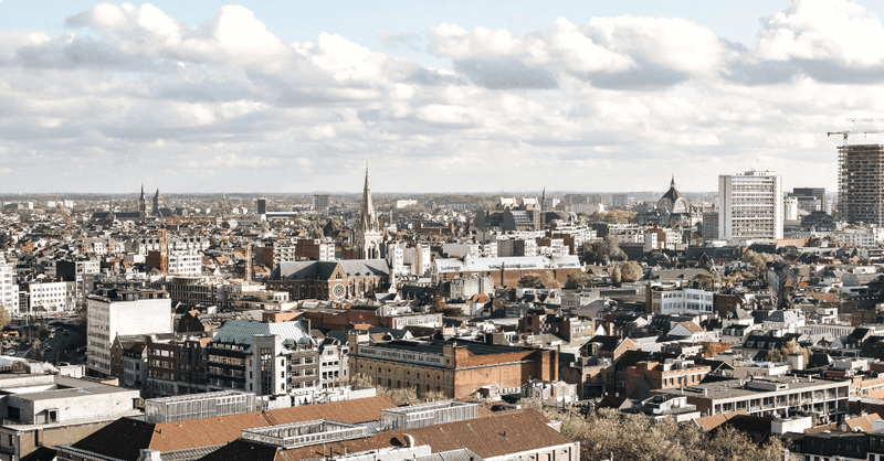 Ontwerp-Nota Ruimte; het Rijk herneemt de regie op ruimtelijke ordening